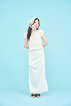 画像をギャラリービューアに読み込む, frill blouse