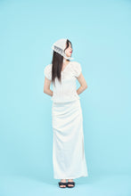 画像をギャラリービューアに読み込む, frill blouse