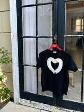 画像をギャラリービューアに読み込む, Frill heart half sleeve TEE