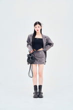 画像をギャラリービューアに読み込む, Flower embroidery mini skirt