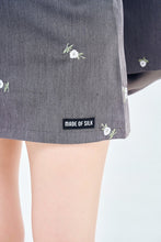 画像をギャラリービューアに読み込む, Flower embroidery mini skirt