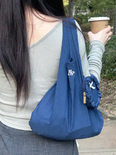 画像をギャラリービューアに読み込む, frill pouch BAG